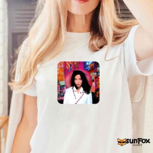 Anne Hathaway Björk Shirt